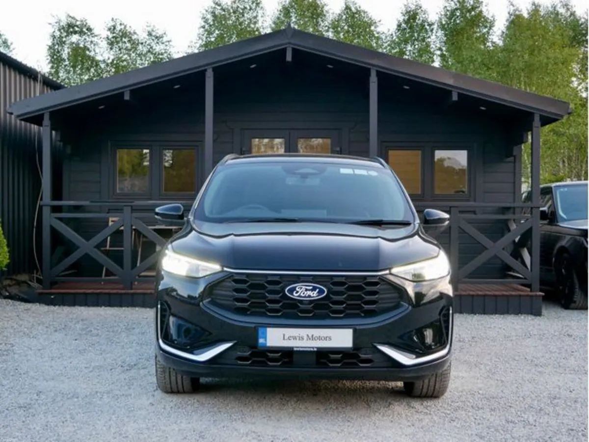 Ford Kuga 2.5 ST-LINE X EDITION 225BHP, PANORAMIC - Image 2