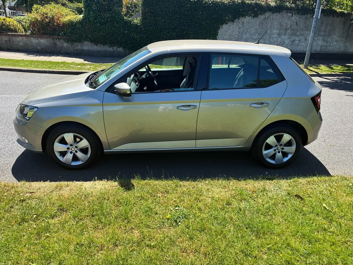 2015 SKODA FABIA1.4 DSL AMBITION “EXCEPTIONAL” - Image 4