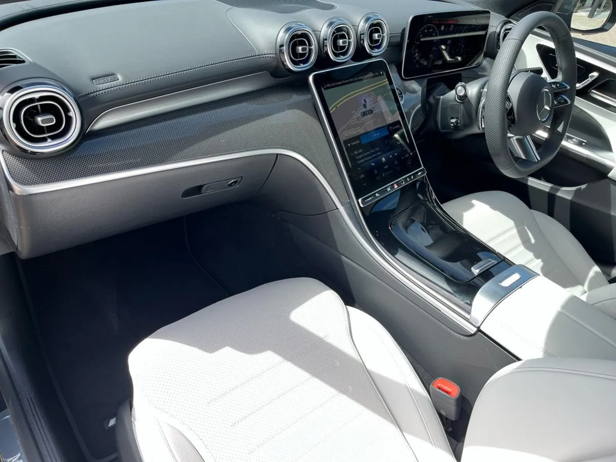 Mercedes-Benz C-Class C 200D AMG Line Plus Saloon - Image 6
