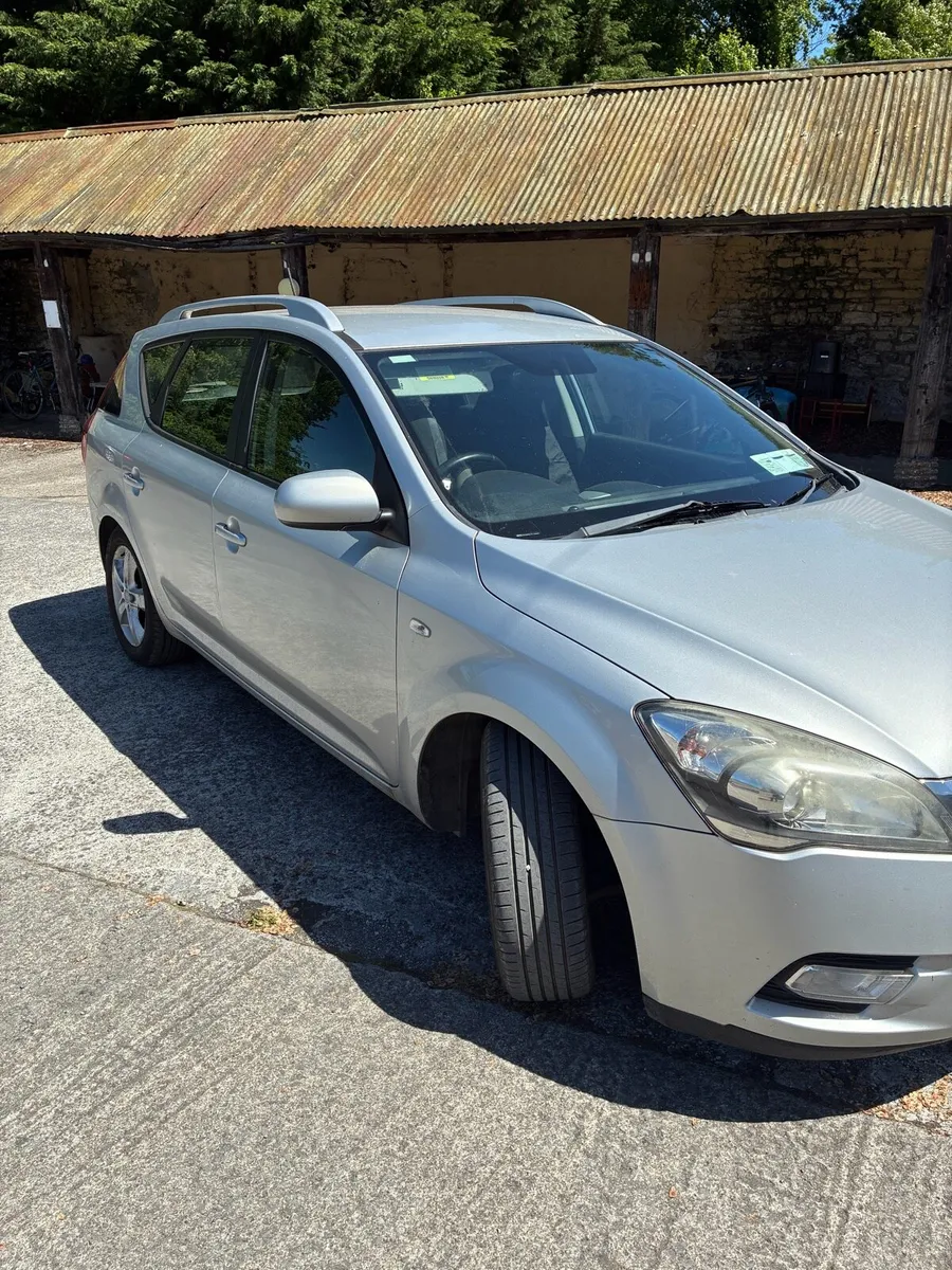 2011 Kia Ceed 1.6 CRDI - Image 1