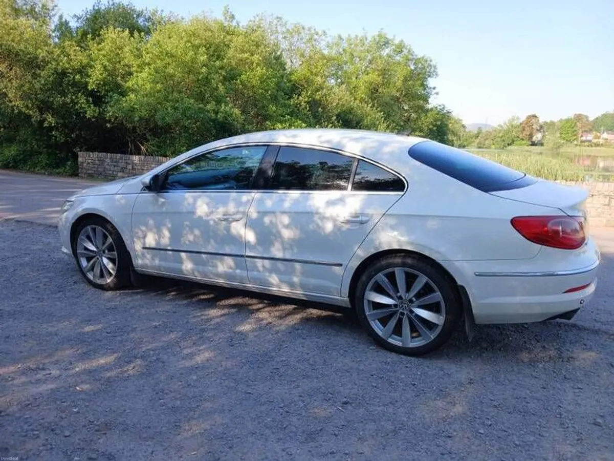 2010 Volkswagen CC - Image 1