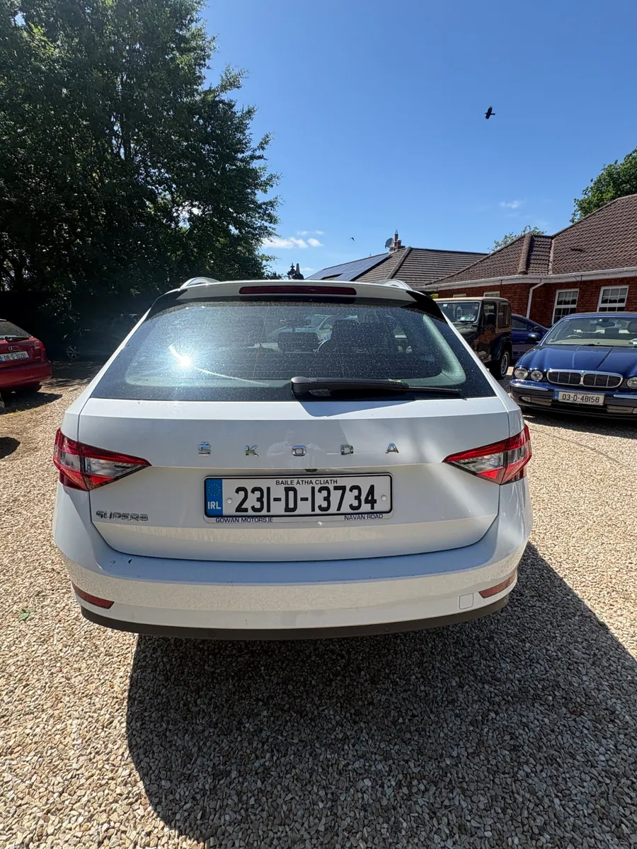 Skoda Superb combi , 231, 2.0 litre diesel - Image 4
