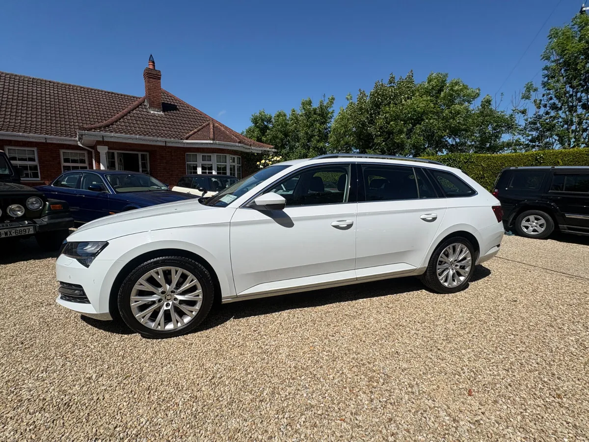 Skoda Superb combi , 231, 2.0 litre diesel - Image 1