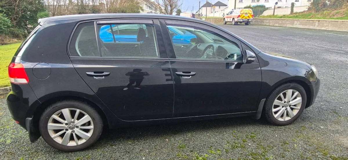 Volkswagen Golf - Image 4