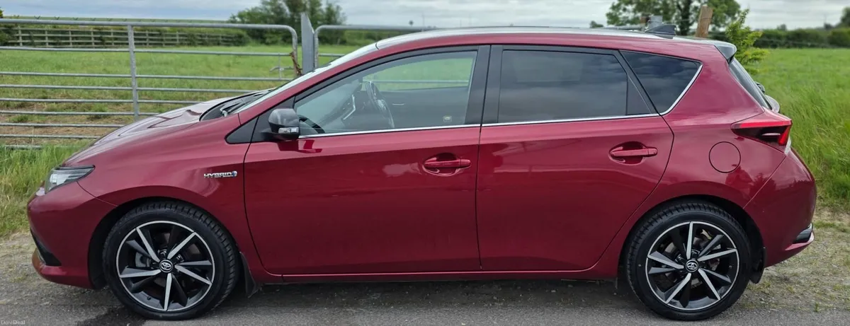 2018 Toyota Auris Hybrid Automatic 80,455 kms - Image 4