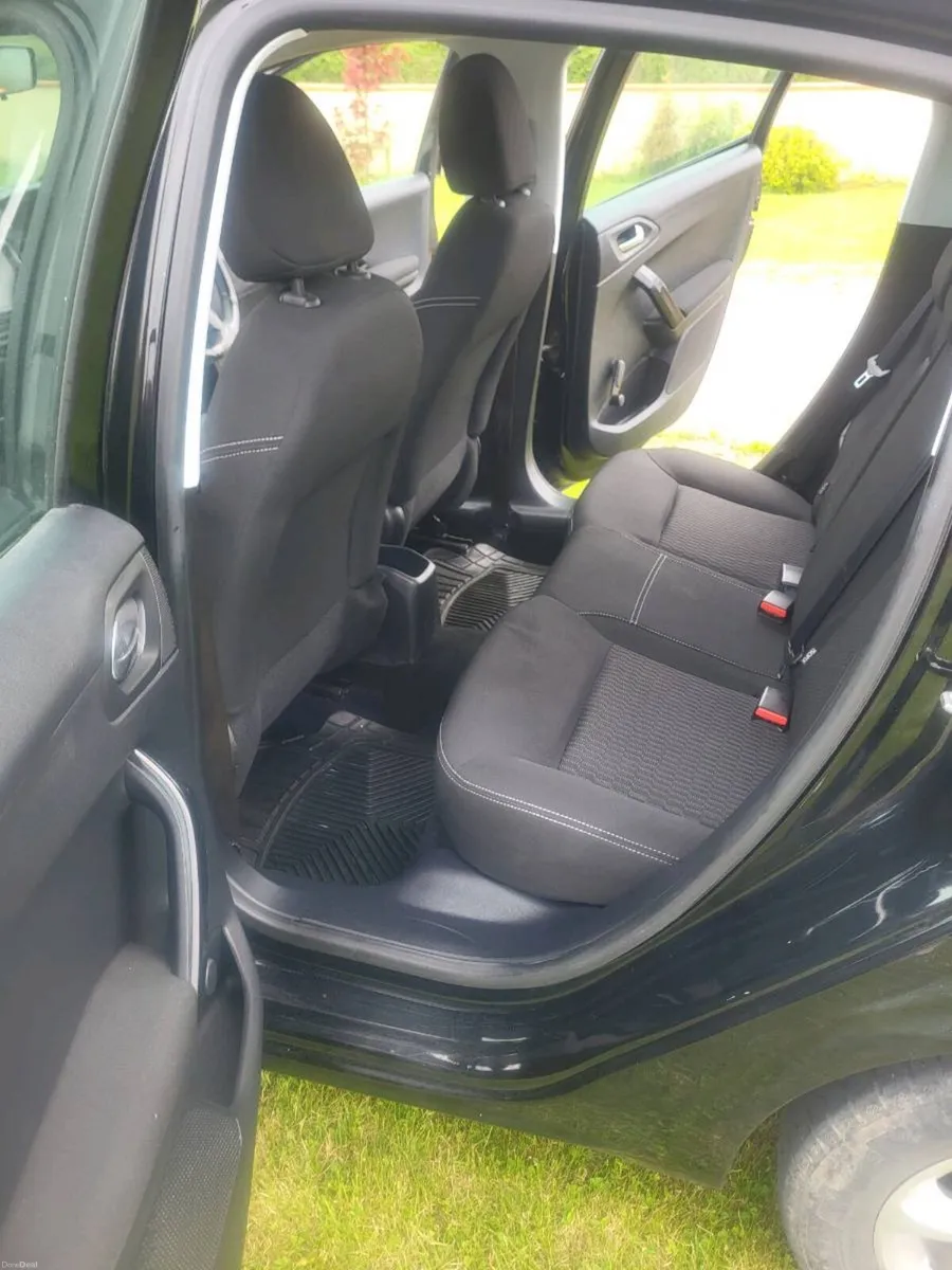 Peugeot 208 2018 - Image 4
