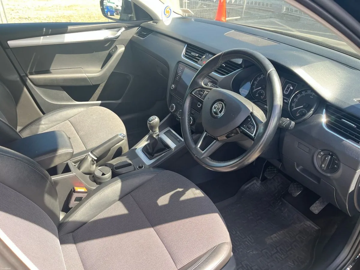 Skoda Octavia Soleil 1.6TDI 115HP - Image 6