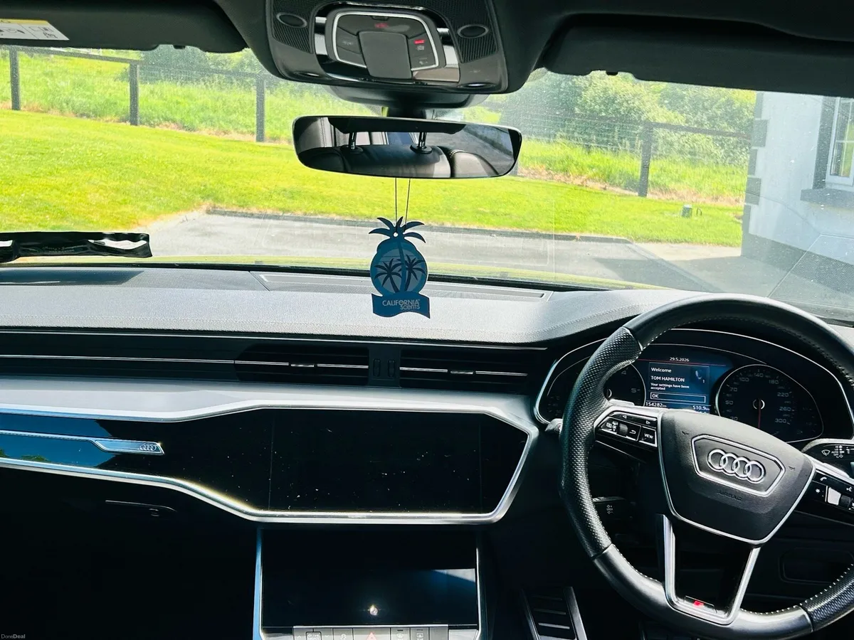 Car - Image 4