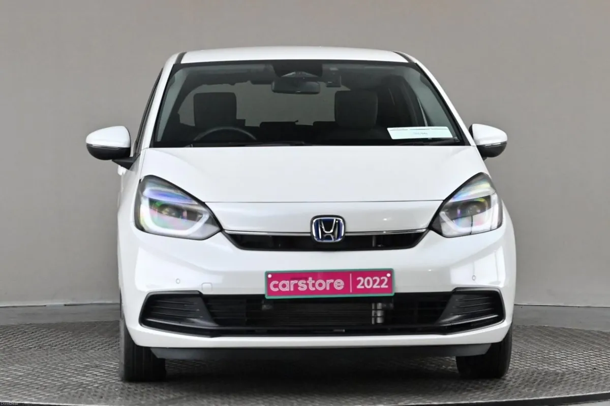 Honda Fit 1.5 HEV E-CVT **PARK SENSORS** - Image 2