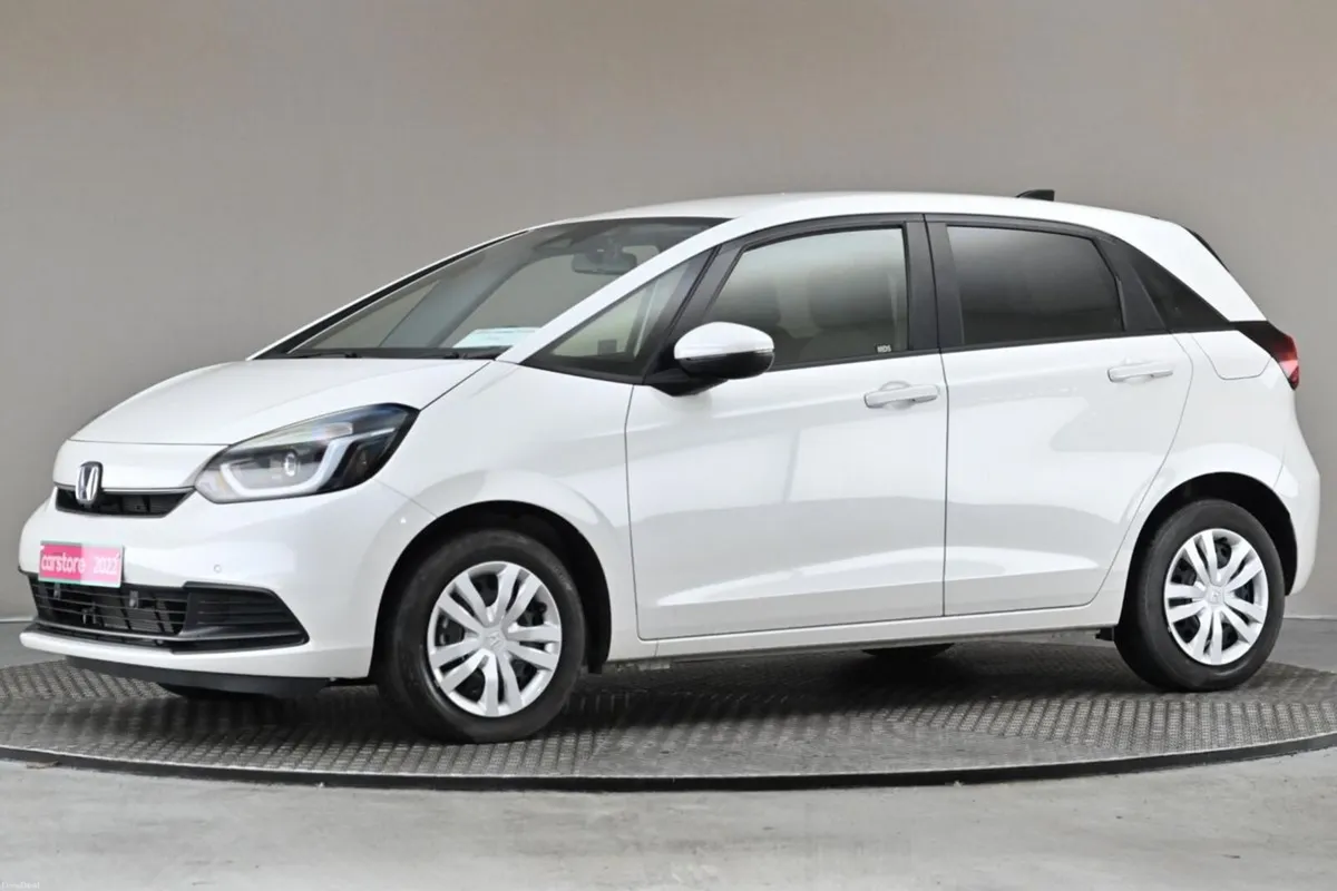 Honda Fit 1.5 HEV E-CVT **PARK SENSORS** - Image 4