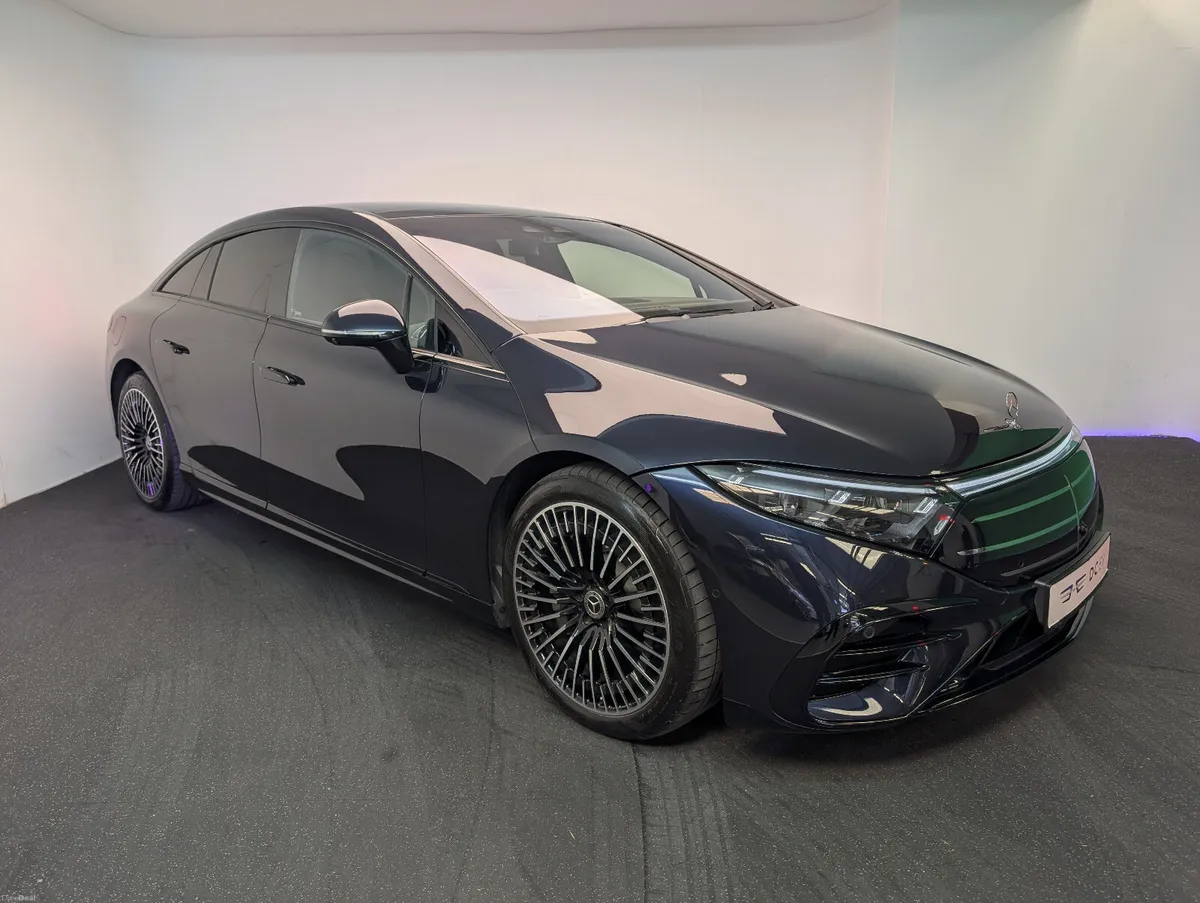 Mercedes-Benz AMG EQS 450+ **HYPERSCREEN** - Image 1
