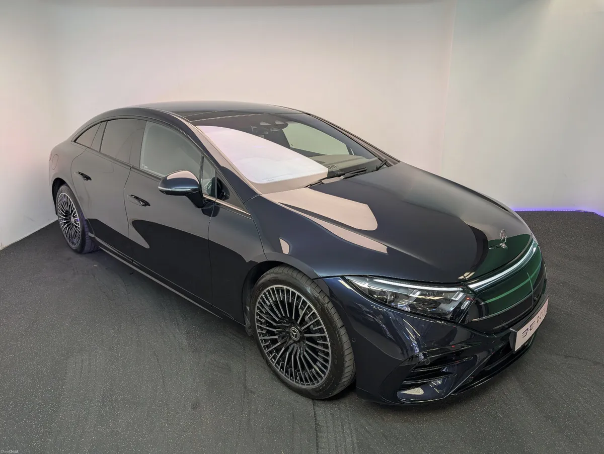 Mercedes-Benz AMG EQS 450+ **HYPERSCREEN** - Image 2