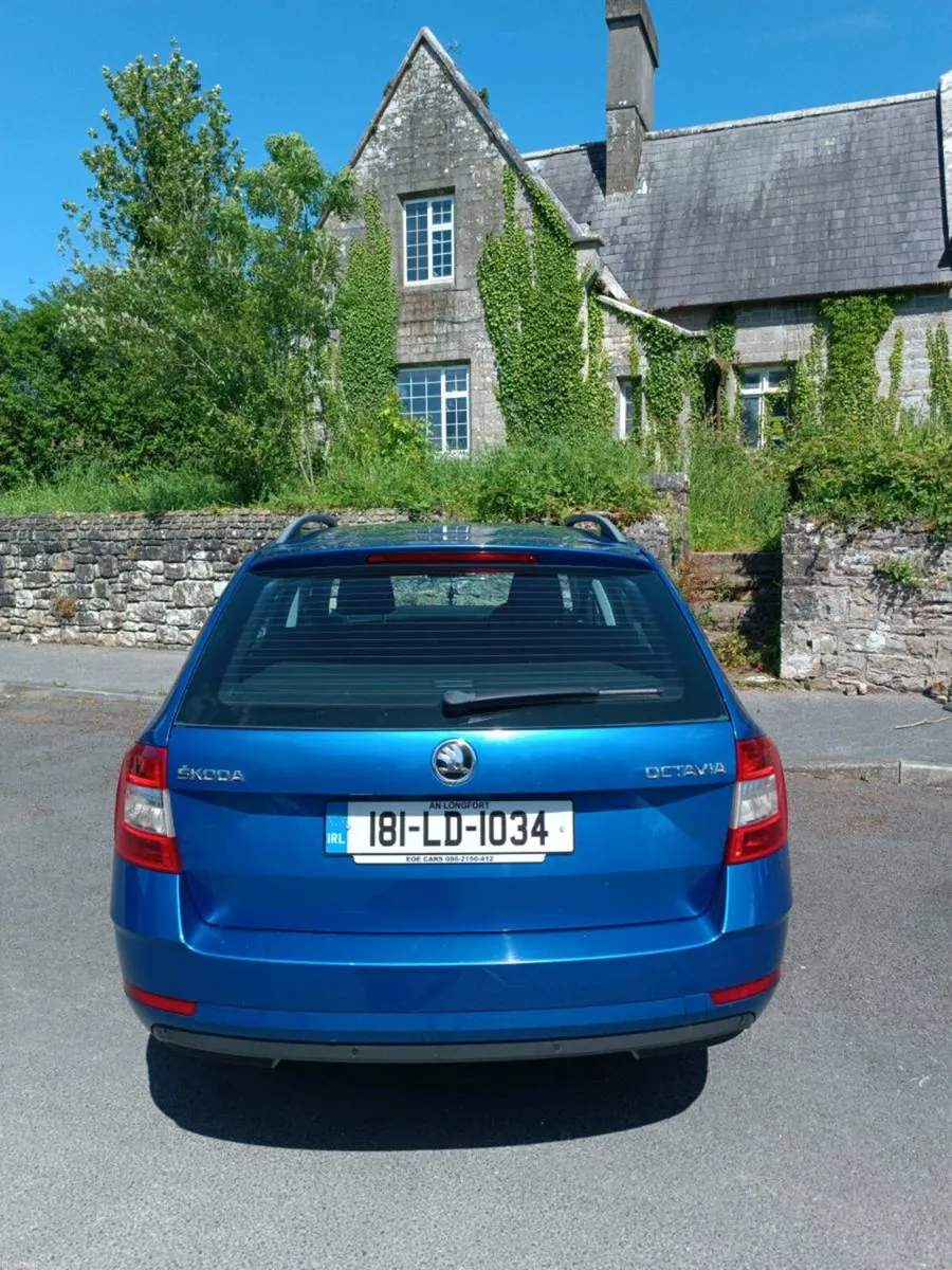 Skoda Octavia 1.6 manual - Image 3