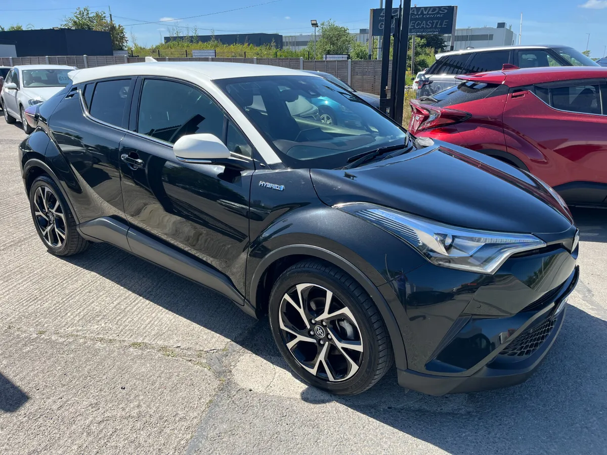 TOYOTA C-HR 2017, 1.8 HYBRID AUTO LOW KM HIGH SPEC - Image 1