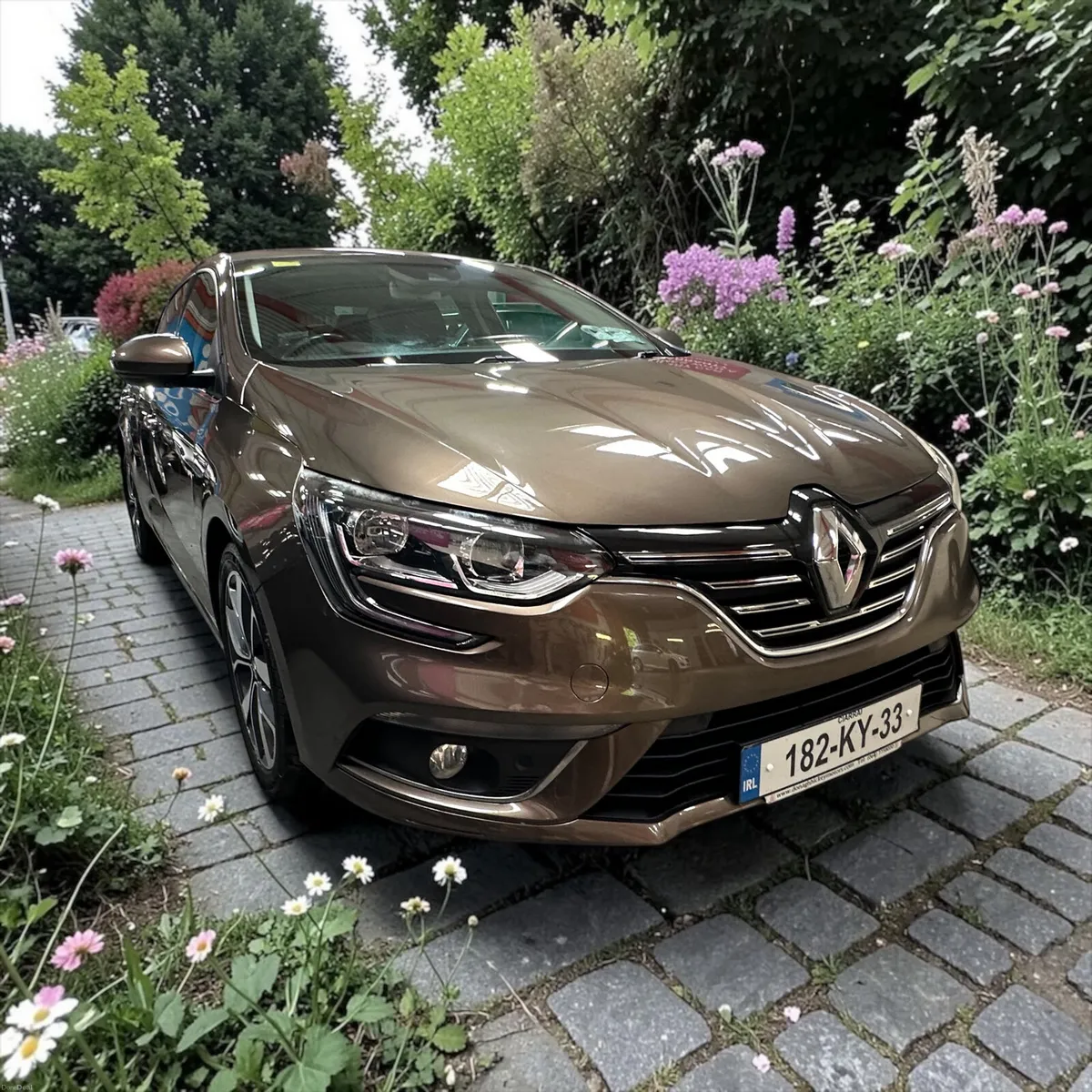 Renault Megane 1.5 dCi GRAND COUPE DYNAMIQUE S NAV - Image 6