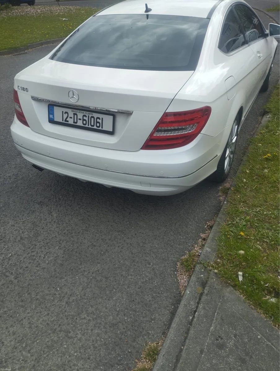 Mercedes Benz C Class coupe 2012 - Image 4