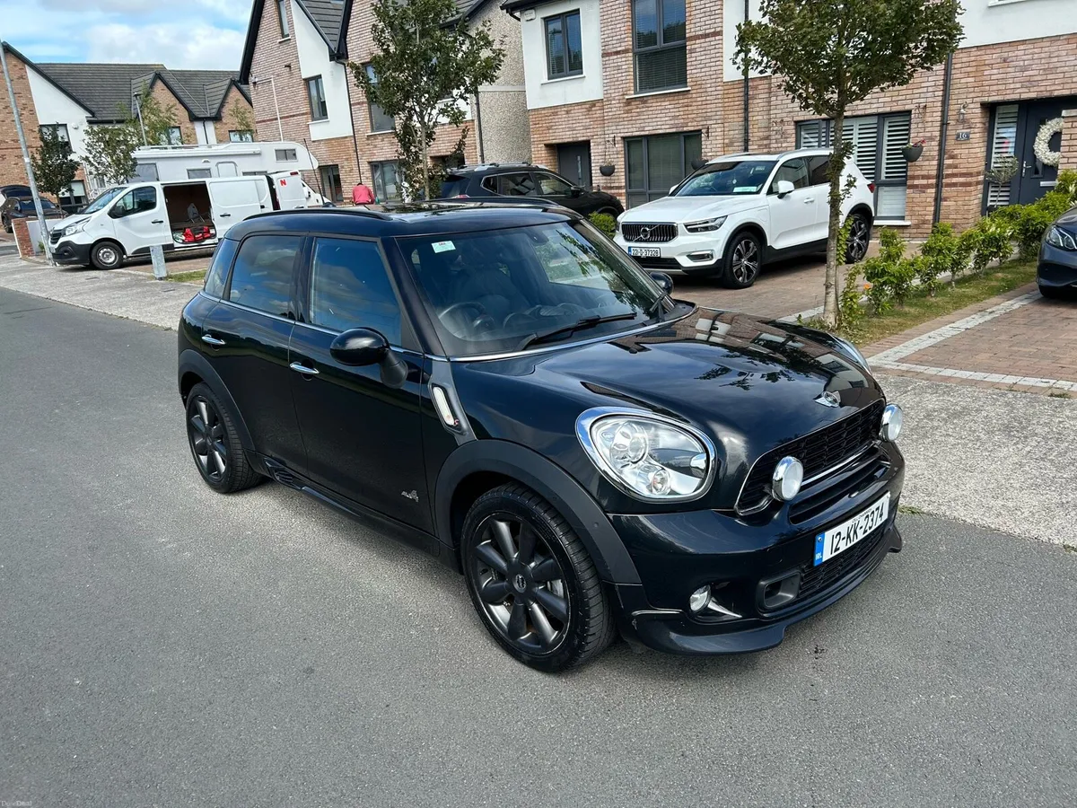 12 MINI COUNTRYMAN COOPER SD AUTOMATIC €9,950 - Image 1