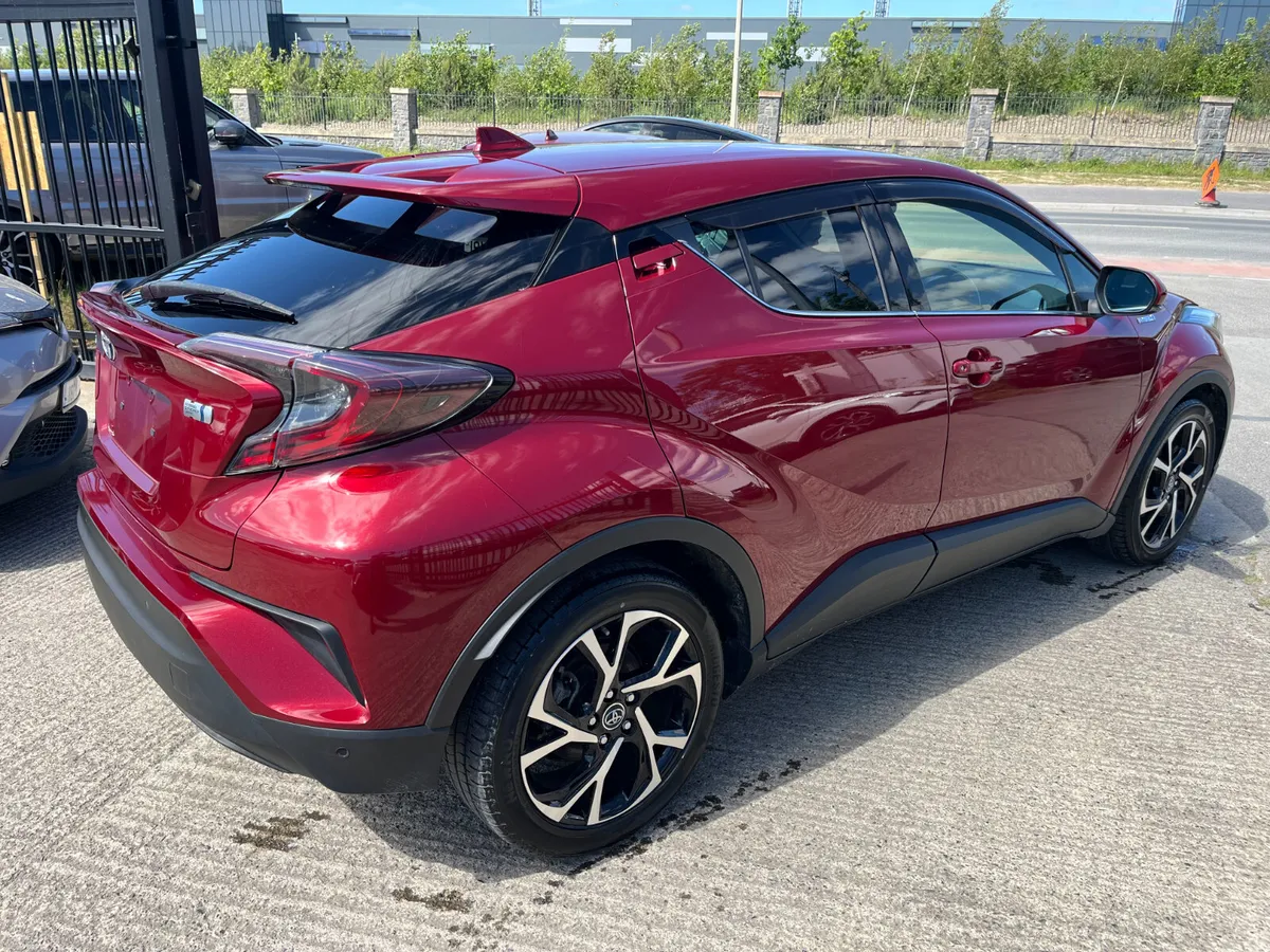 TOYOTA C-HR 2017, 1.8 HYBRID AUTO LOW KM HIGH SPEC - Image 4