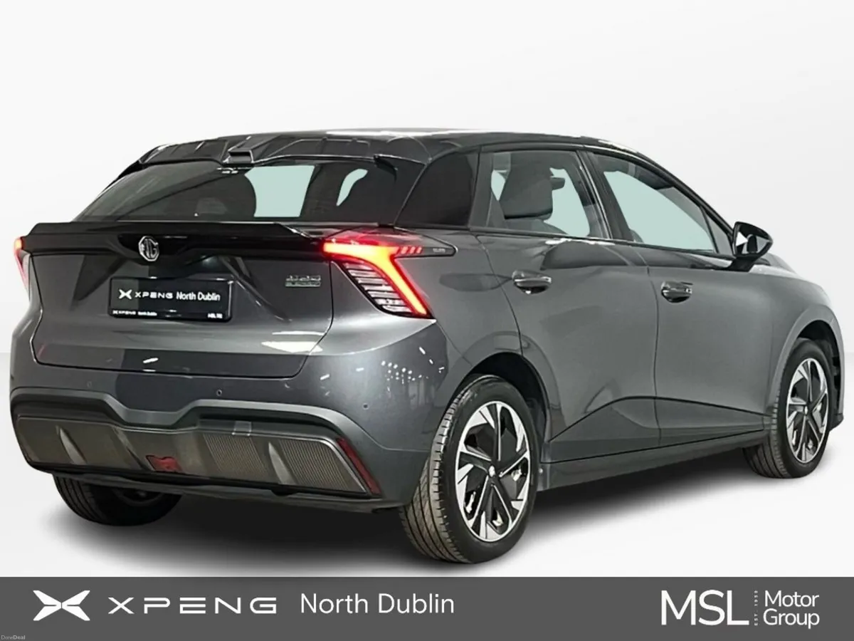 MG MG4 SE 51kWh 170BHP - Parking Sensors - Climate - Image 4