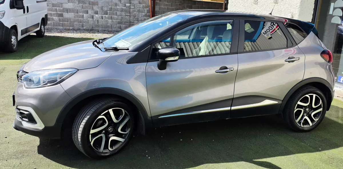 Renault Captur 1.5dci Sat Nav Touchscreen Low km - Image 2