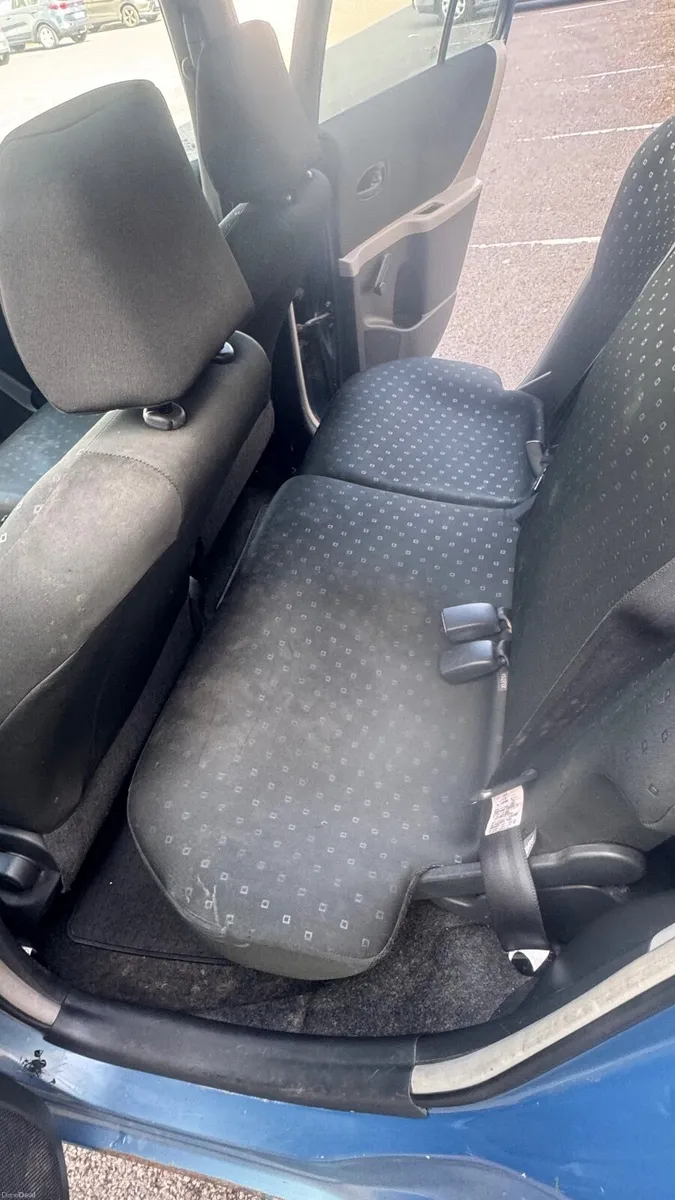 Toyota Yaris 2007 - Image 2
