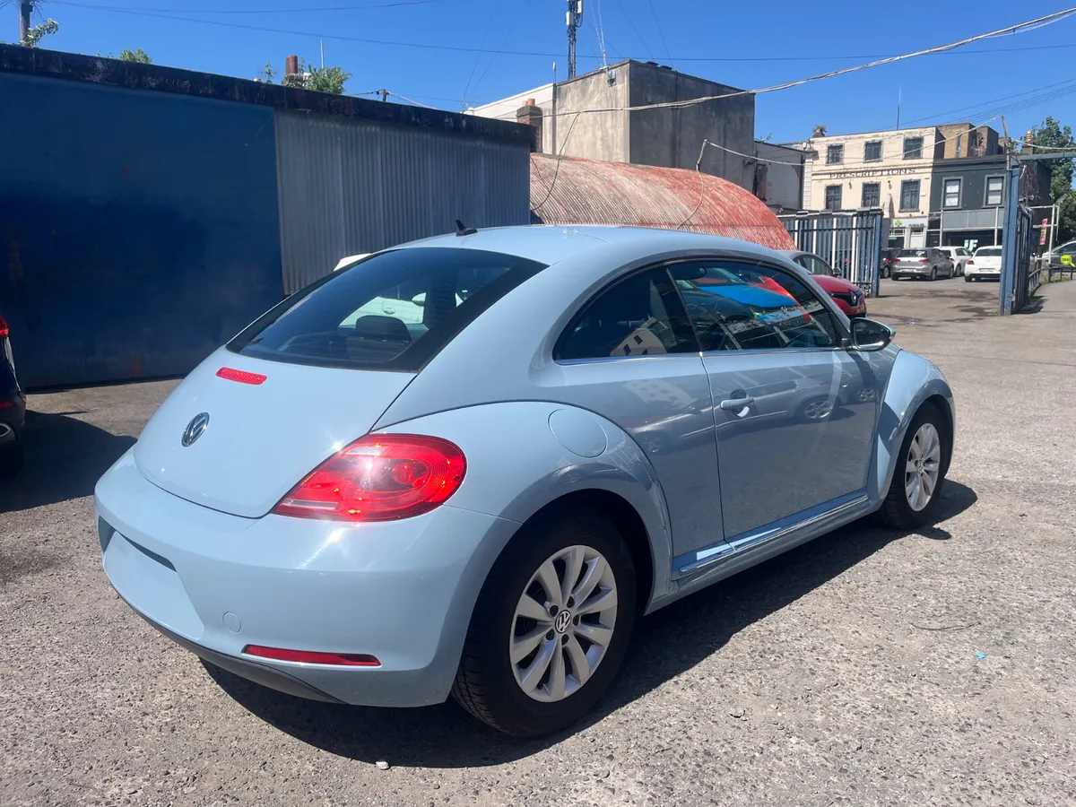 2013 VOLKSWAGEN BEETLE, AUTOMATIC - Image 3