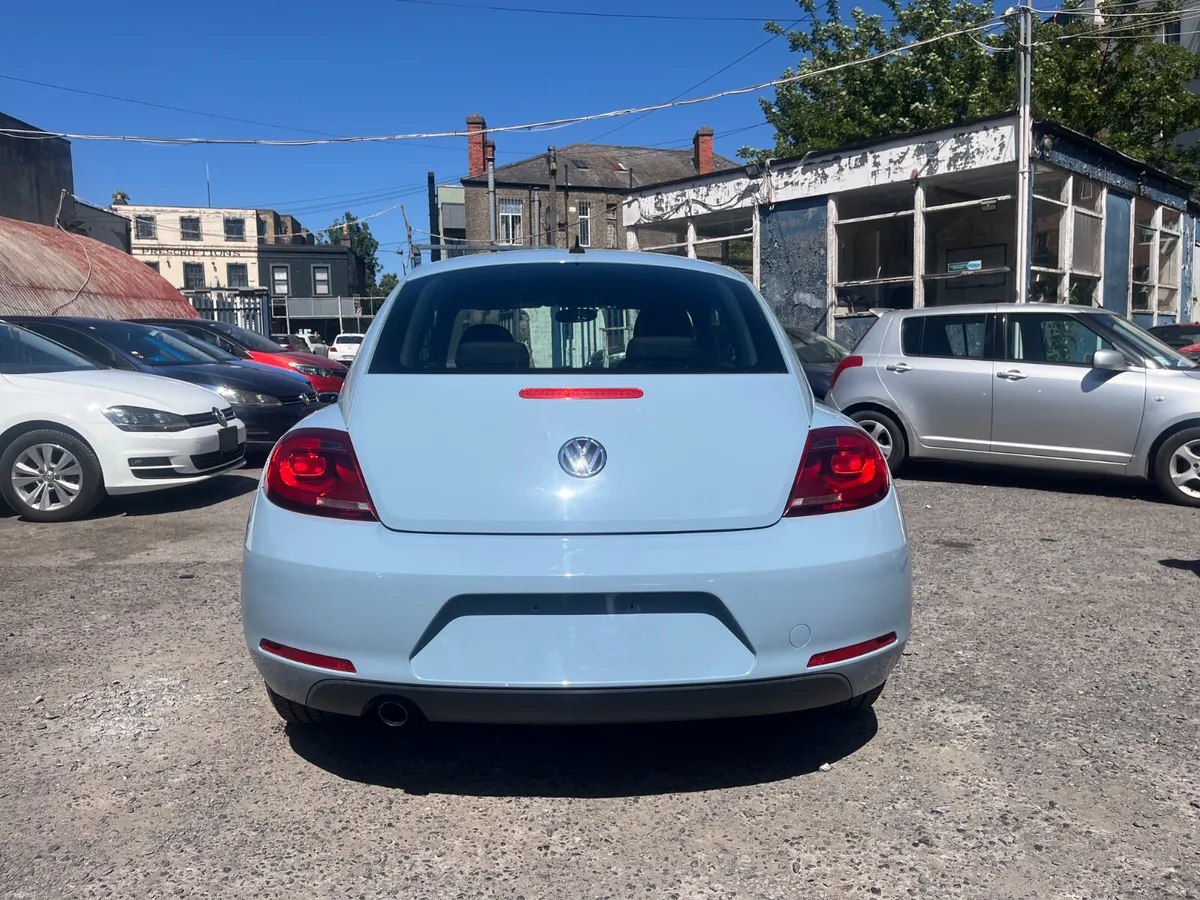 2013 VOLKSWAGEN BEETLE, AUTOMATIC - Image 4
