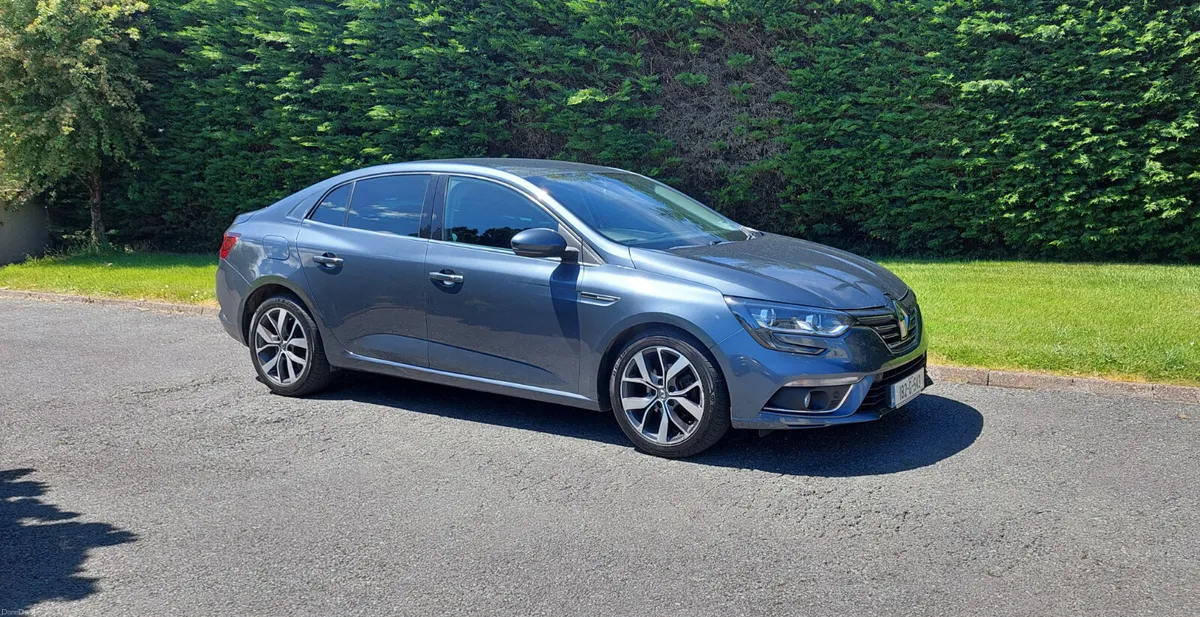 Renault Megane 2018 - Image 1
