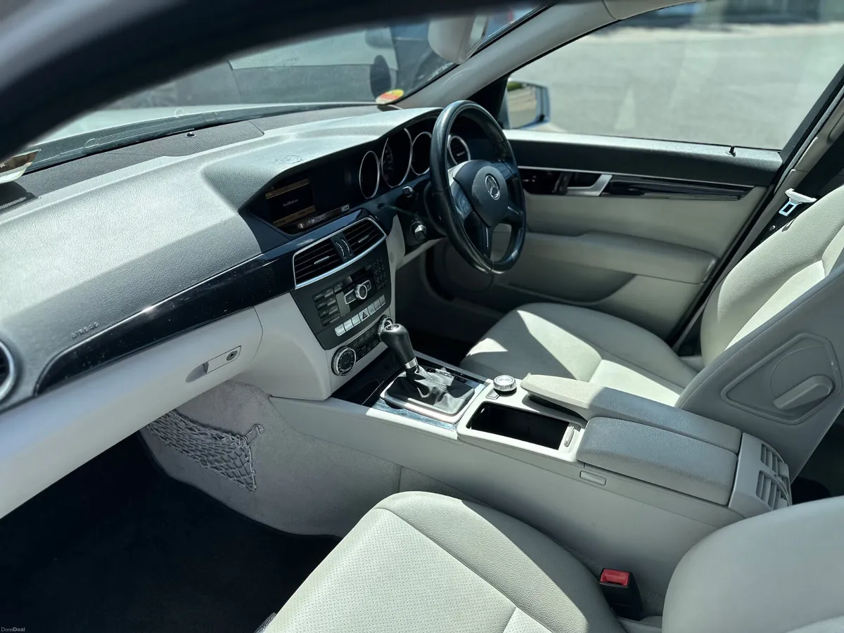 Mercedes-Benz C-Class Automatic - Image 4
