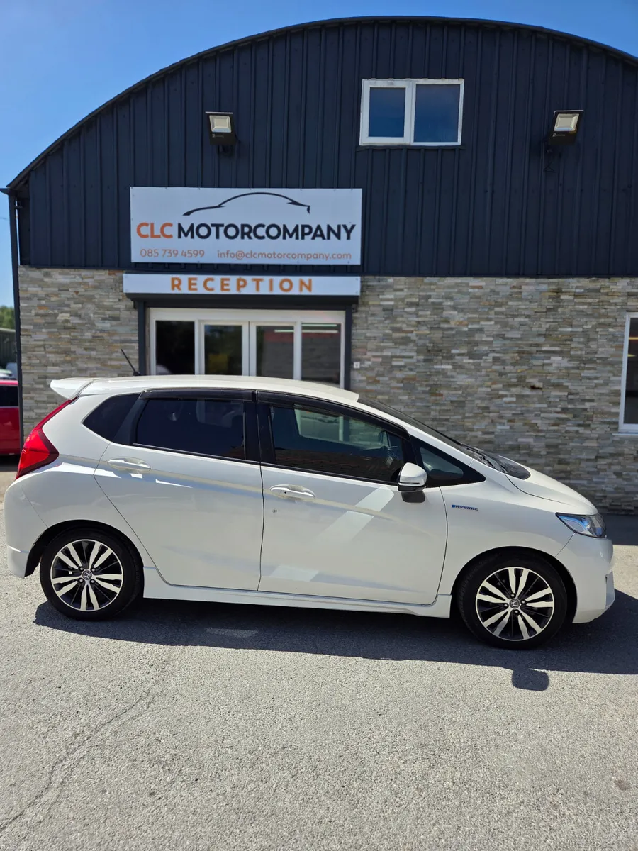 HONDA FIT PREMIUM MODEL 1.5 HYBRID - Image 2