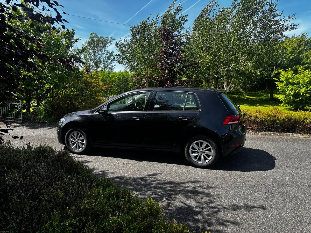 Volkswagen Golf 1.6L trend line - Image 2