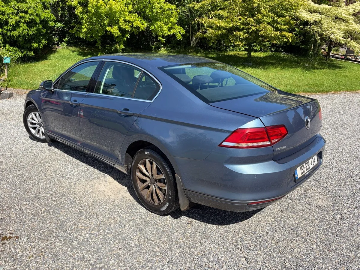 2015 Volkswagen Passat - Image 3