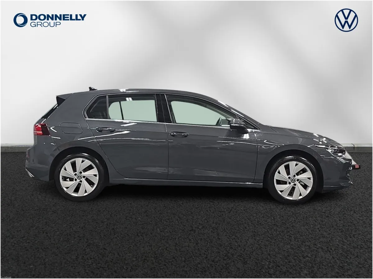 Volkswagen Golf Hatchback Style - Image 4