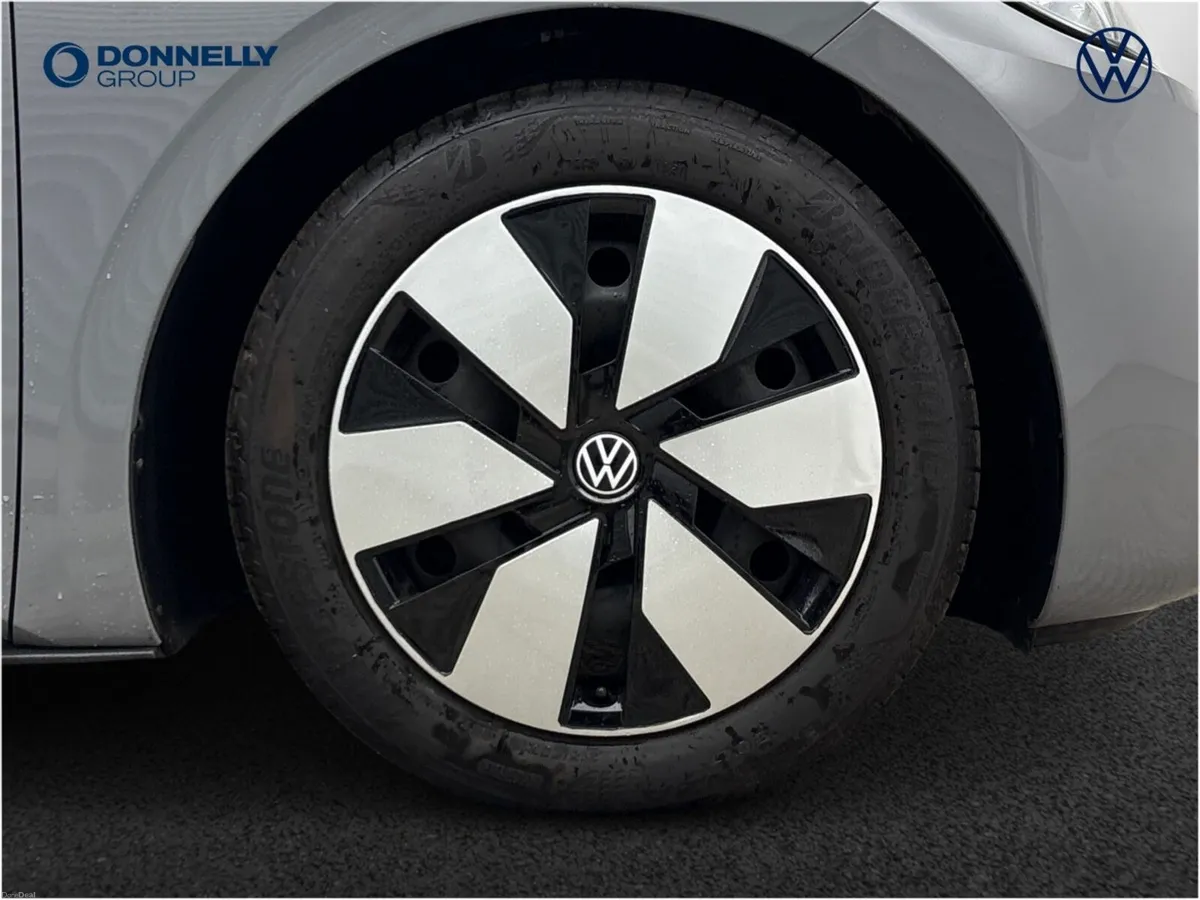 Volkswagen Id.3 Hatchback Life Pro - Image 4