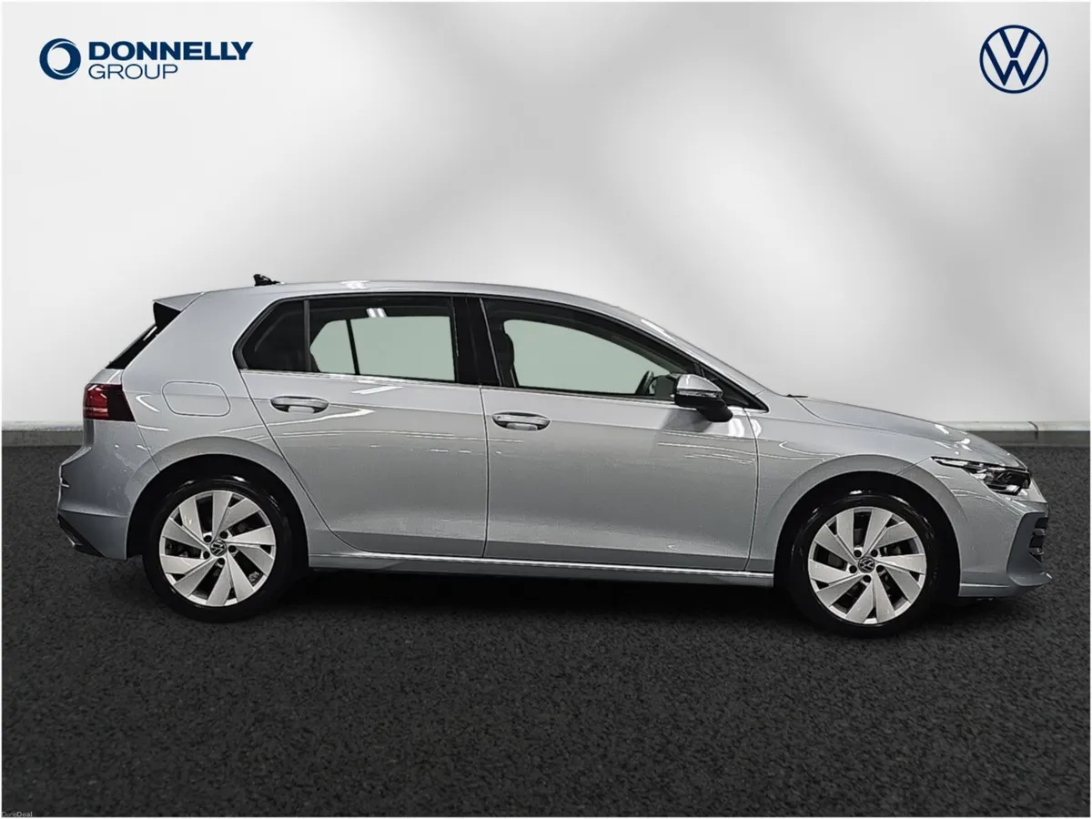 Volkswagen Golf Hatchback Style - Image 4