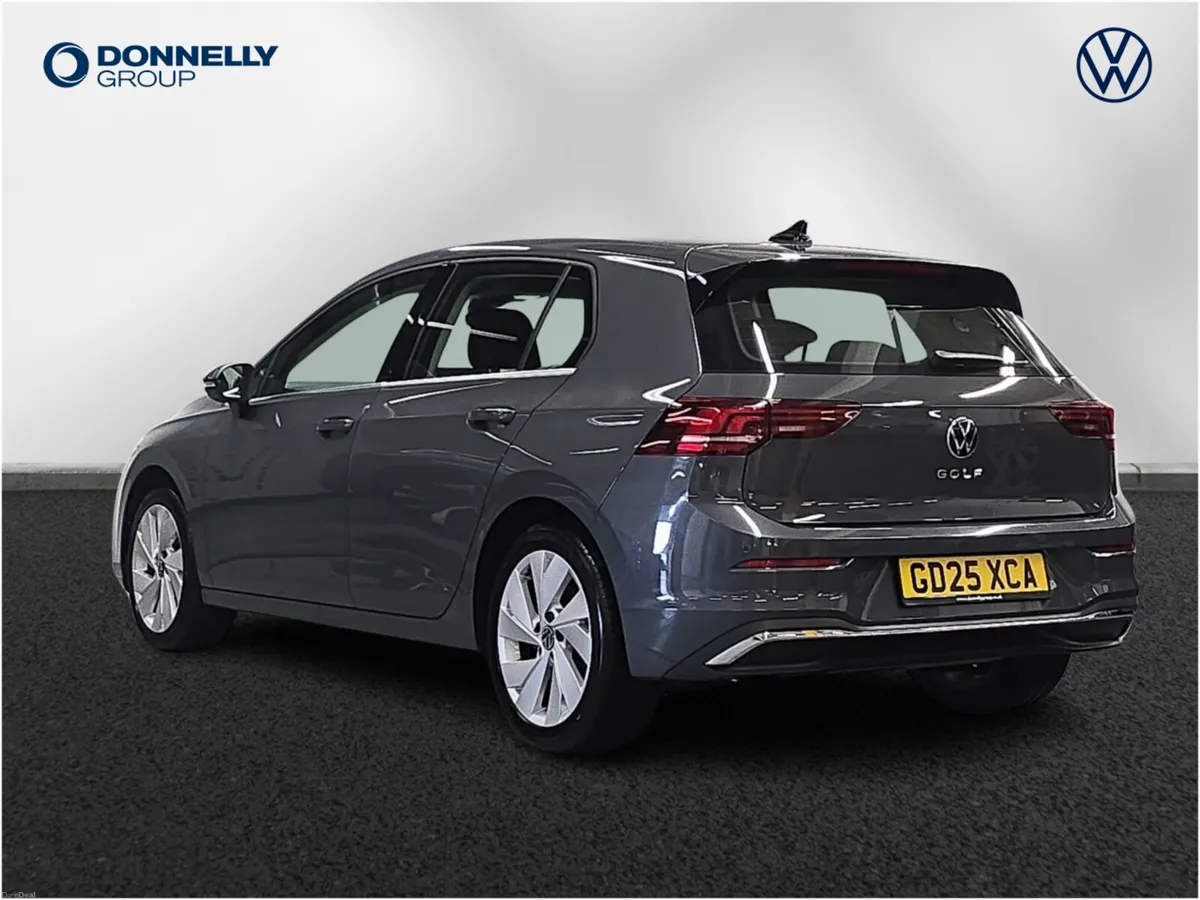 Volkswagen Golf Hatchback Style - Image 3
