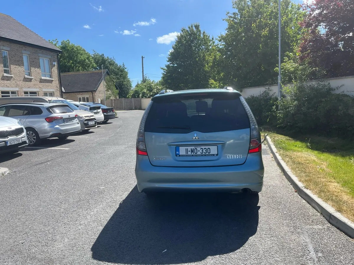 Mitsubishi grandis 2.0 di-d in - Image 4