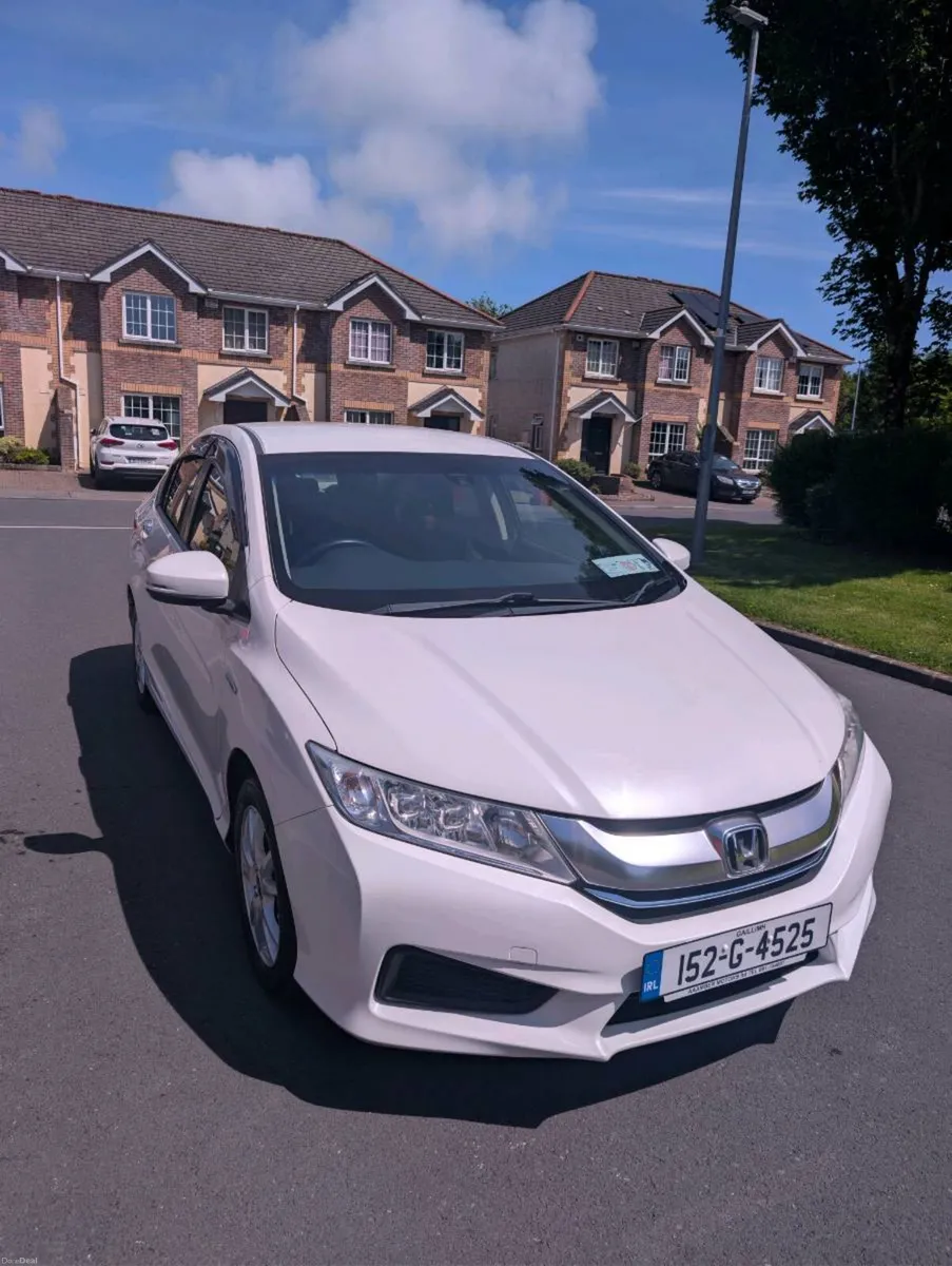 2015 Honda Grace Hybrid - Image 1
