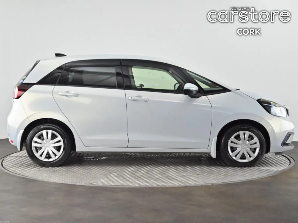 Honda Fit 1.5 5DR AUTO - Image 2