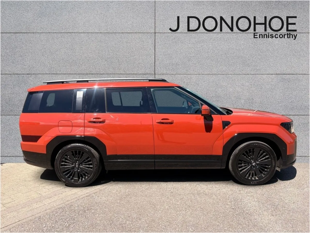 Hyundai Santa Fe 4WD Premium CALLIGRAPHY HIGH SPEC - Image 3