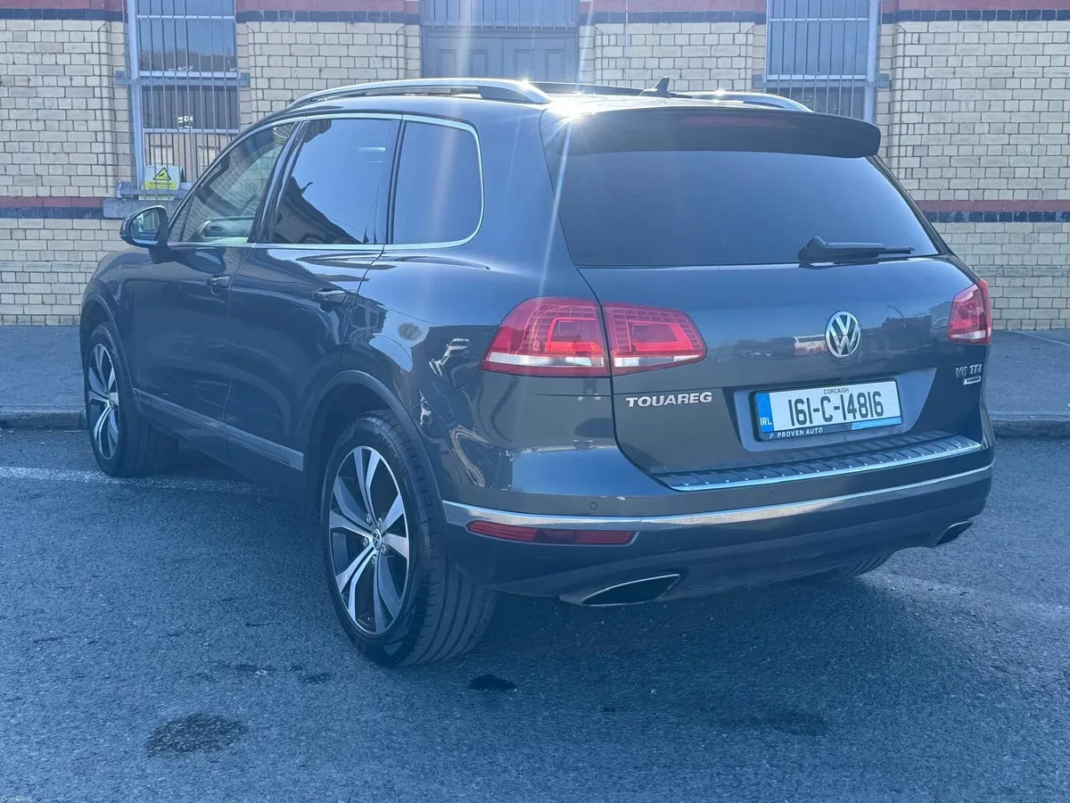 2016 VW Touareg crewcab *business spec* - Image 3