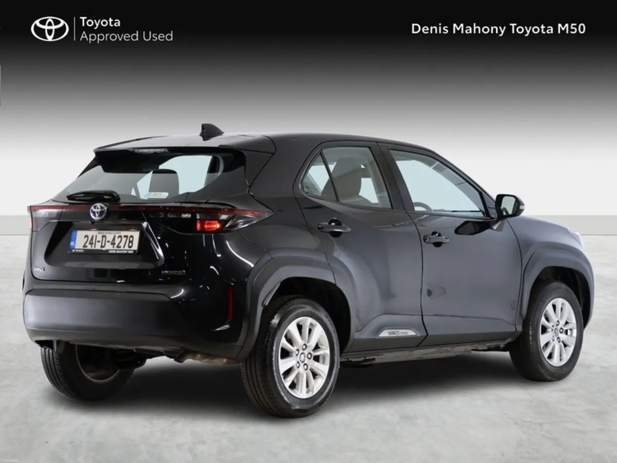 Toyota Yaris Cross Luna Hybrid - Image 2
