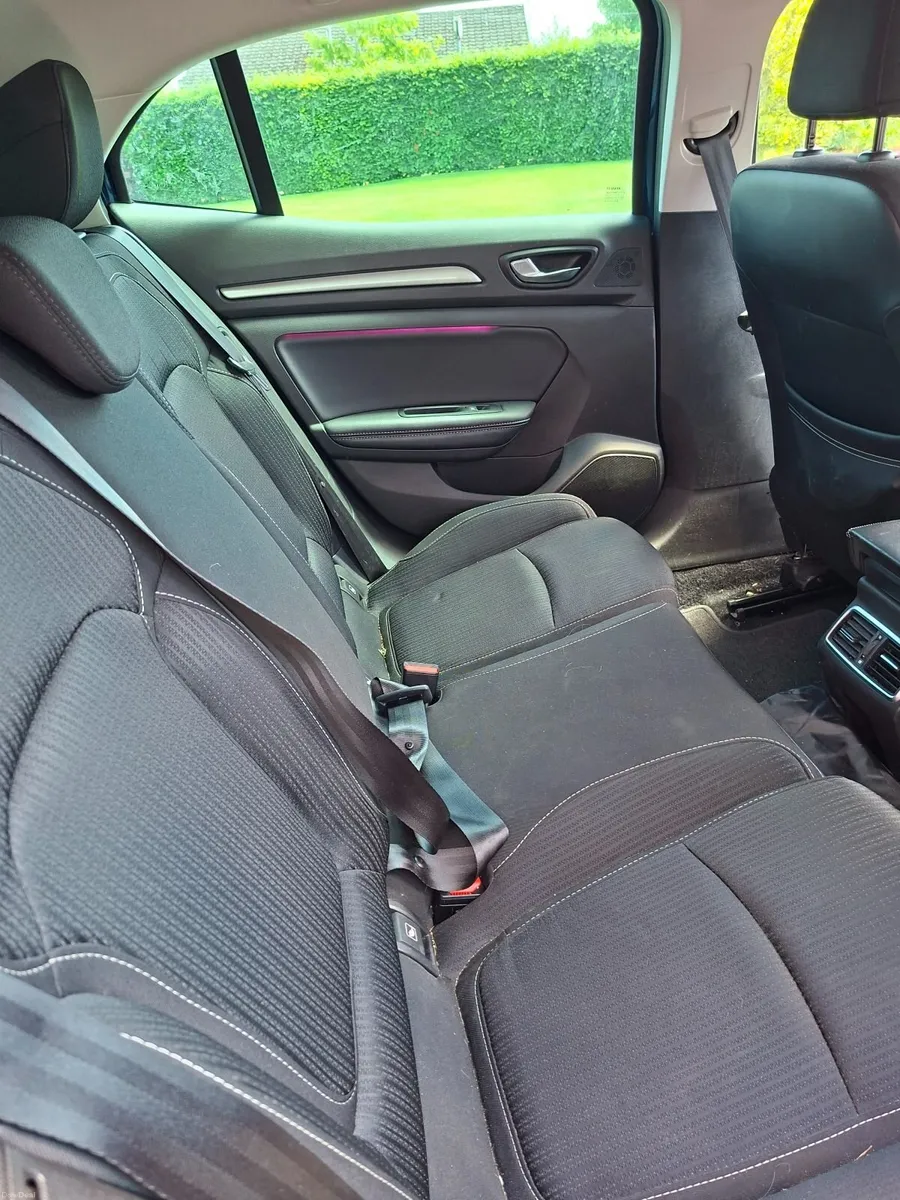 Renault Megane 2019 - Image 2