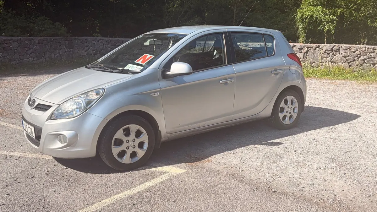 Hyundai i20 Very Low Mileage - Image 2