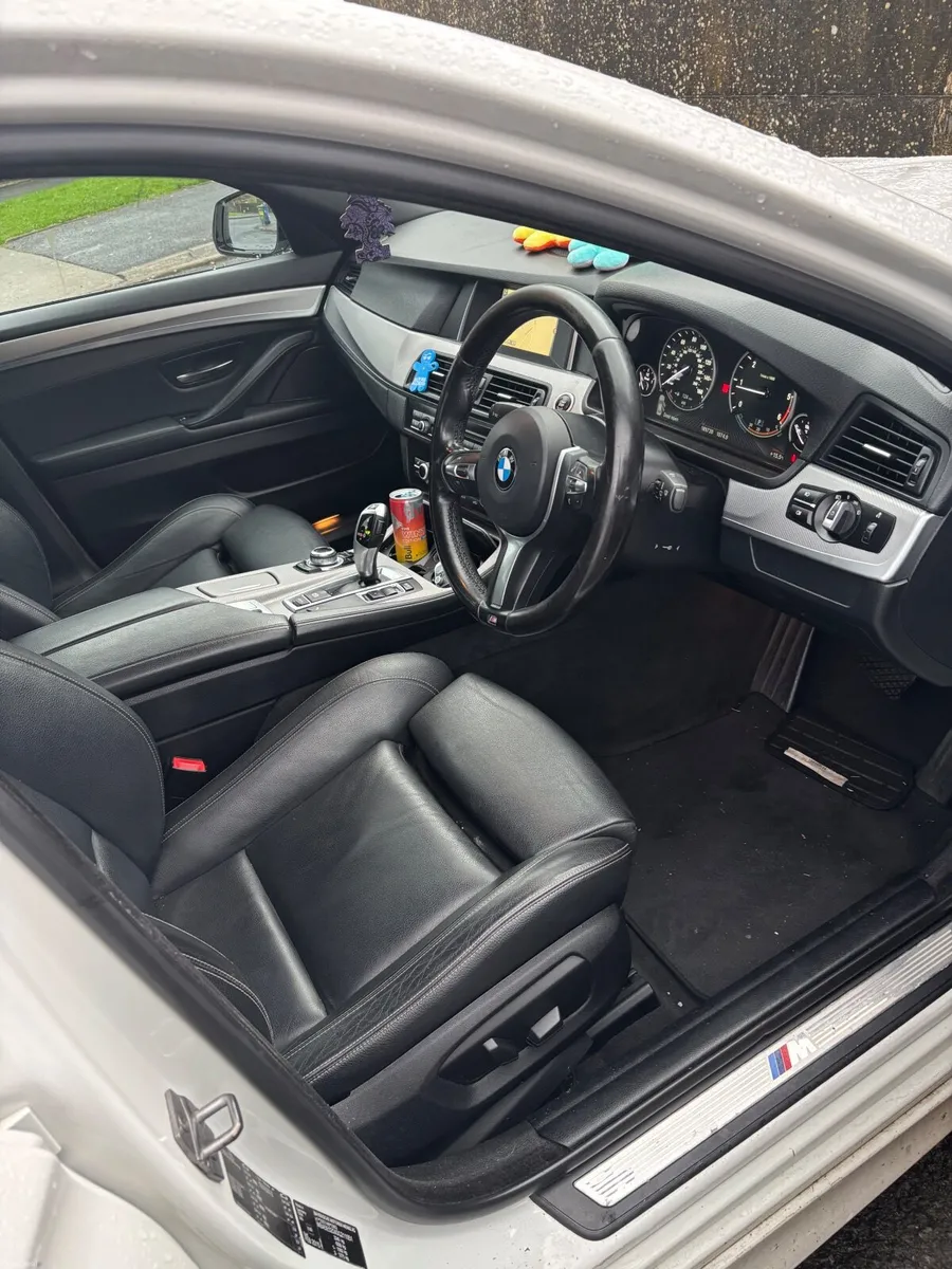 BMW 5-Series 2015 - Image 4