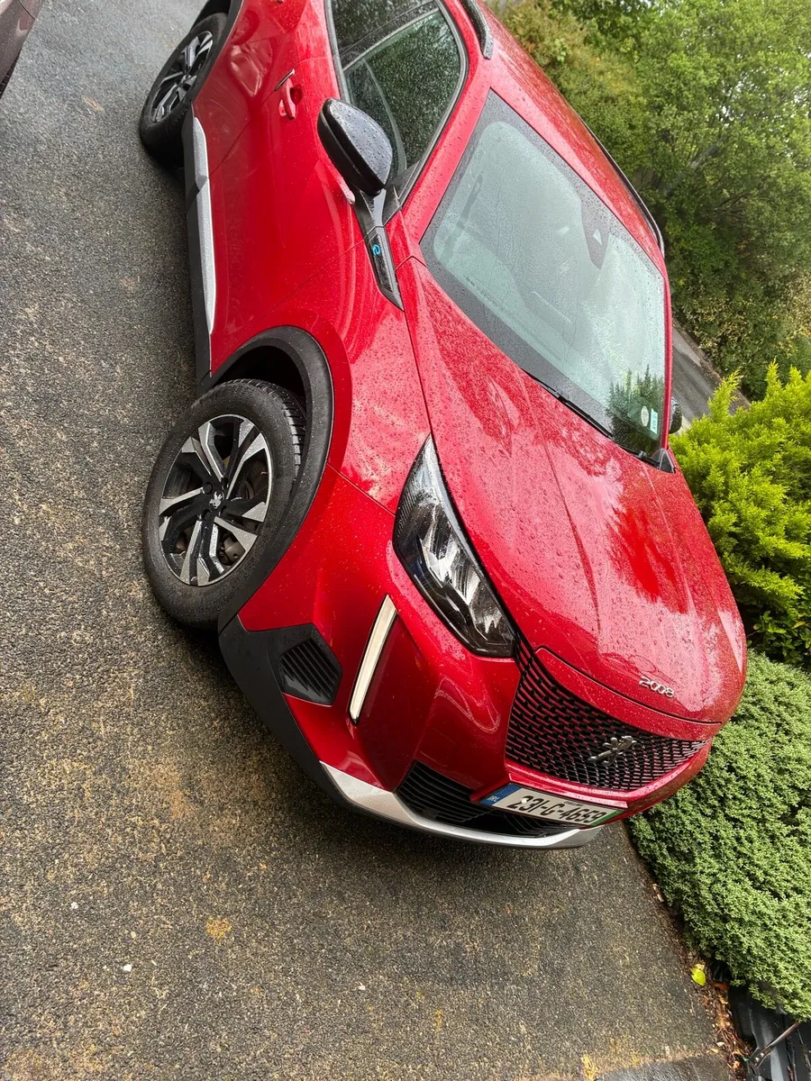 Peugeot 2008 Allure Premium - Image 2
