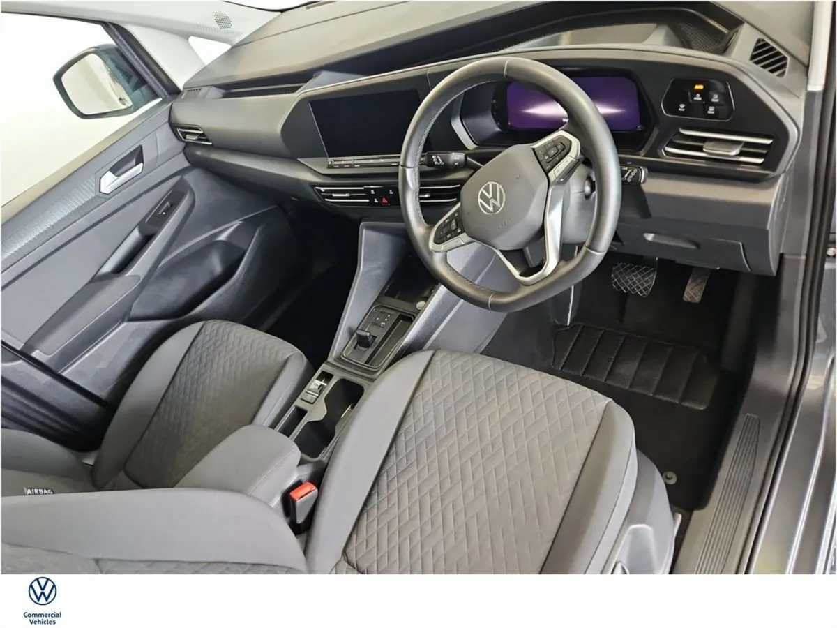 Volkswagen Caddy Maxi Life Auto, 122HP. 7 Seats, A - Image 2