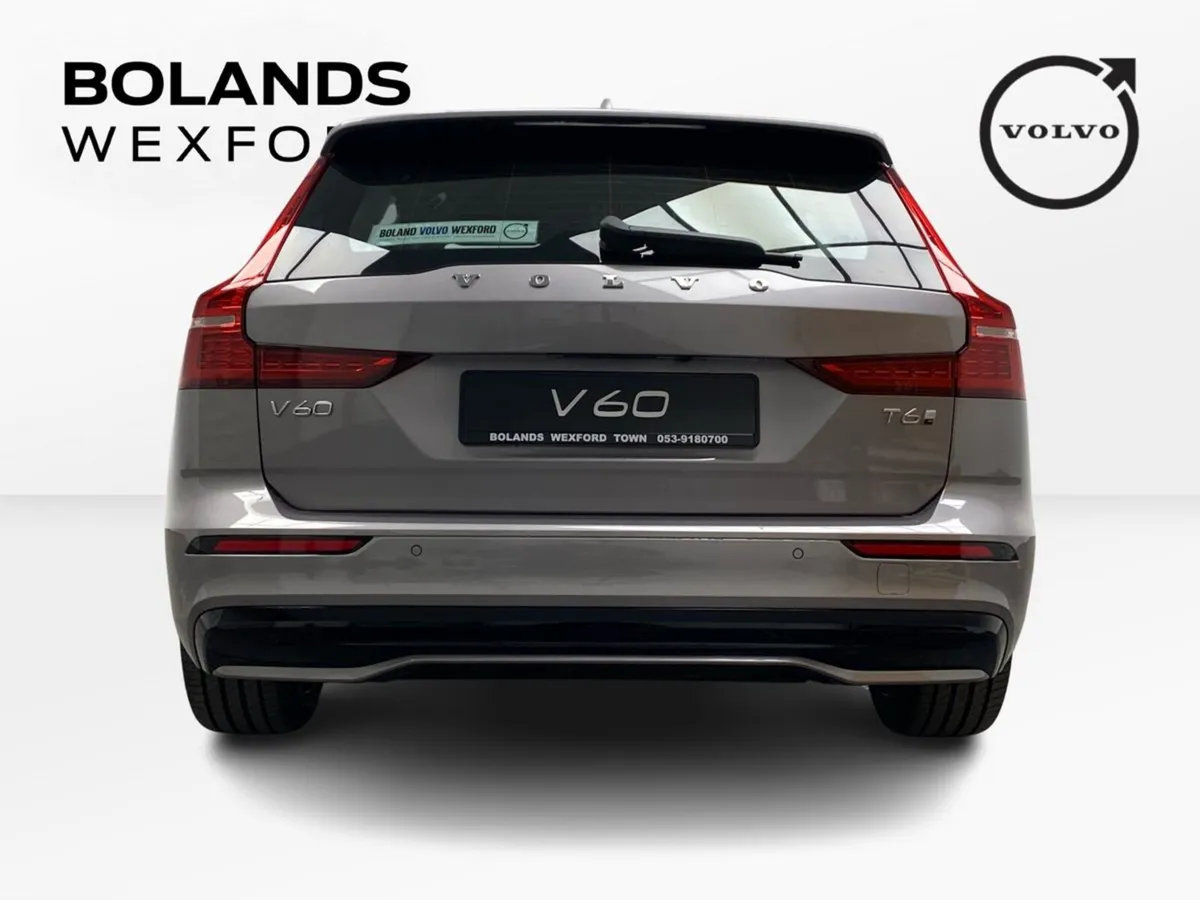 Volvo V60 Plus T6 AWD Plug-in hybrid electric/petr - Image 5