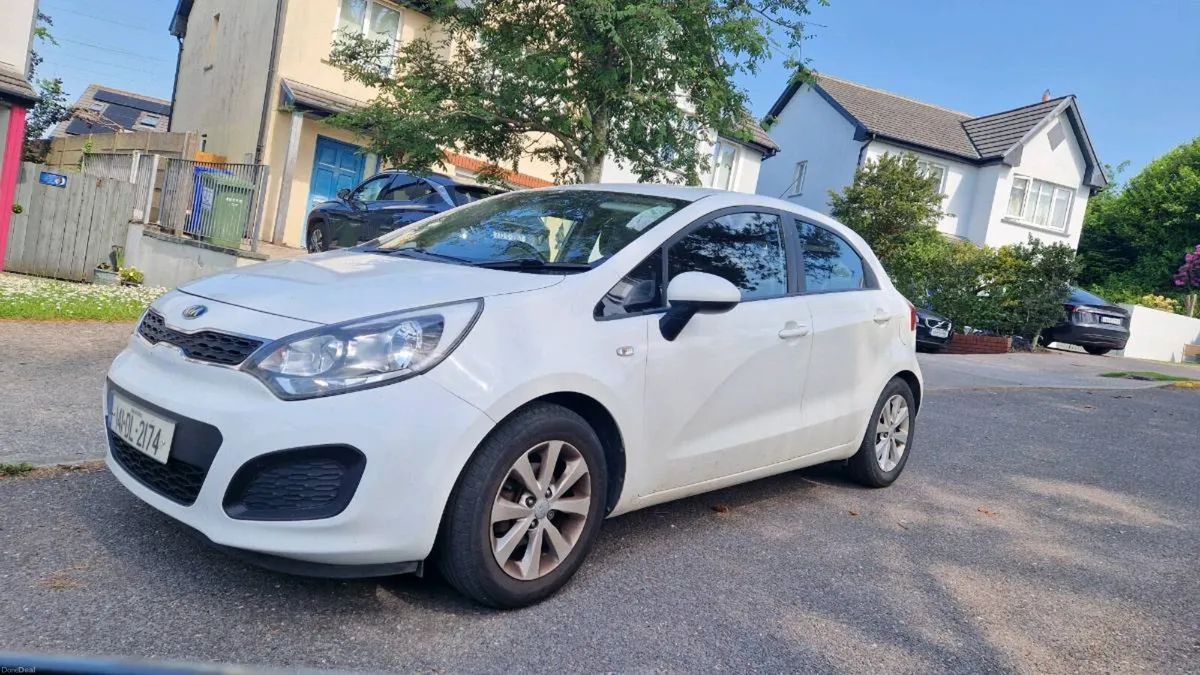141 Kia Rio 1.25 VR7 **READ AD** - Image 1