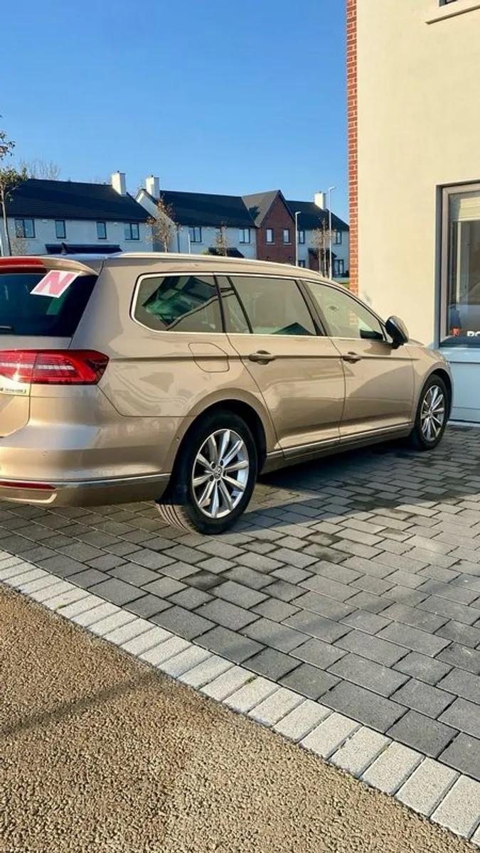 2016 Volkswagen Passat Highline Automatic - Image 4